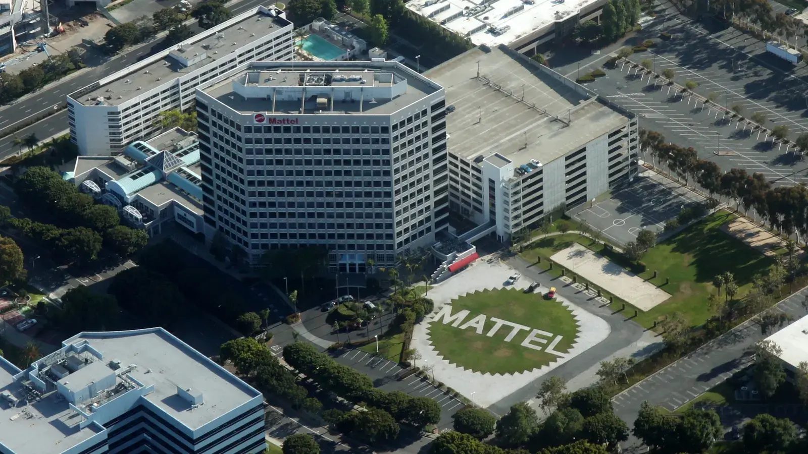 Mattel names board member Roger Lynch CEO as Ynon Kreiz steps down - Worthbury