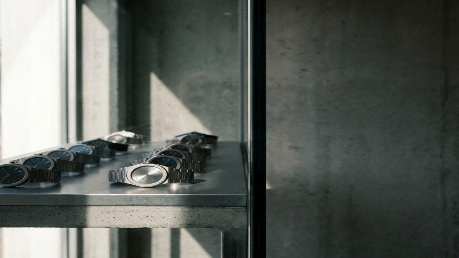 Swiss watchmakers say Gen Z buyers want emotion, not status, as exports slide - Worthbury