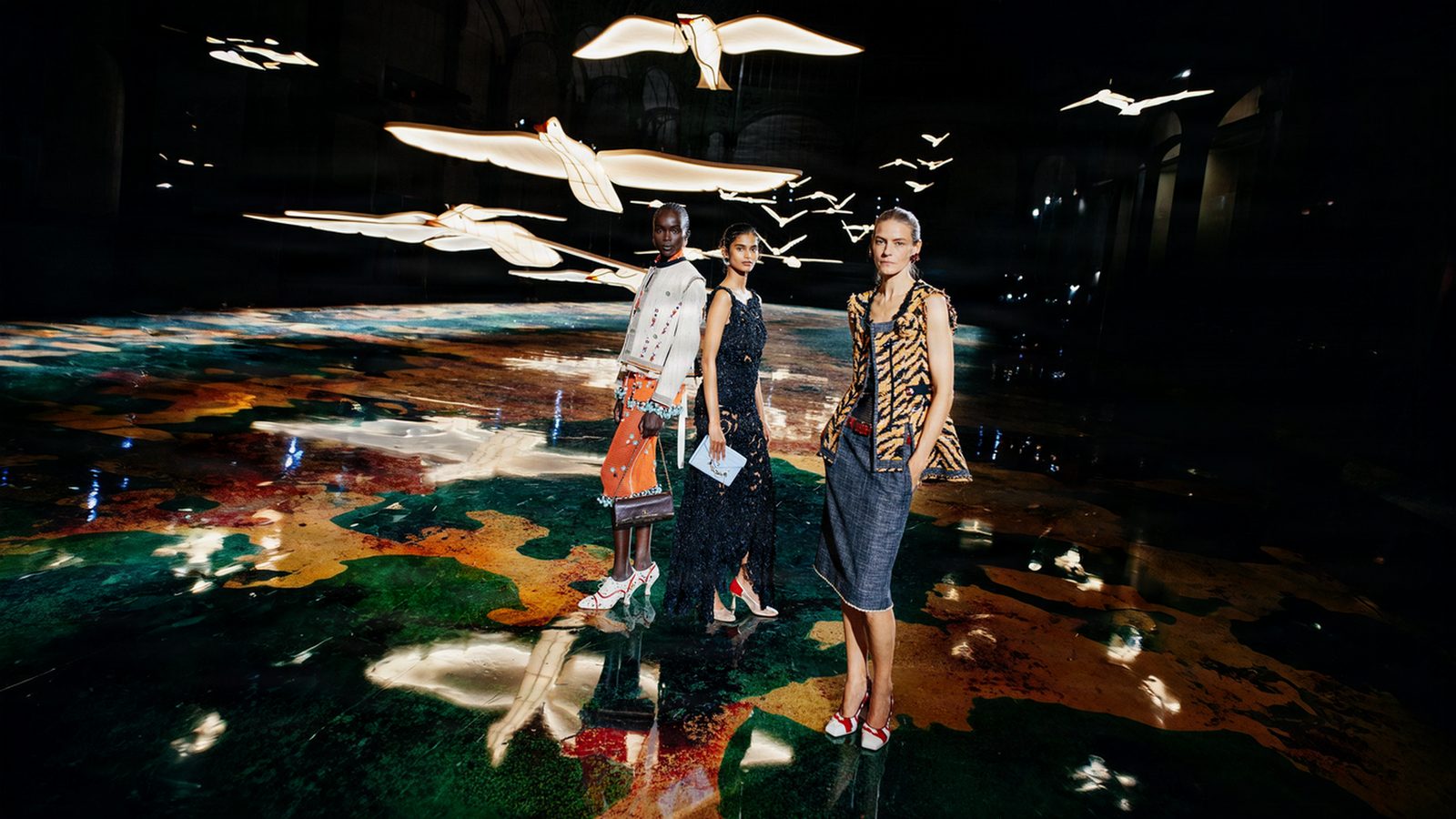Chanel unveils its first Wuhan store hoarding, at SKP on the Chu River - Worthbury