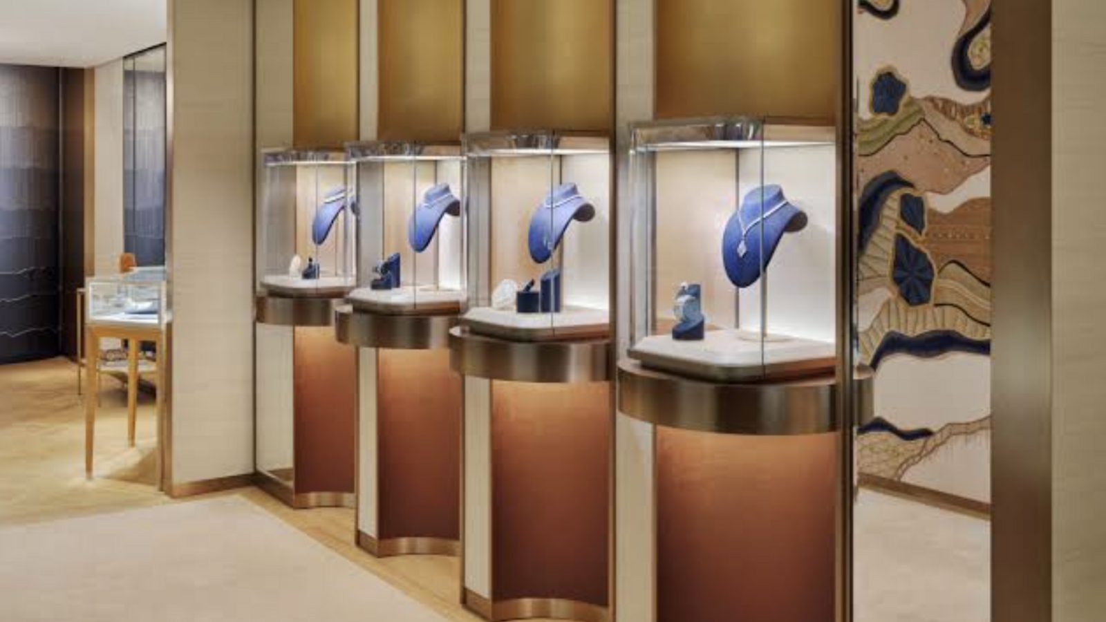 De Beers London reopens New York flagship, reports double-digit growth - Worthbury