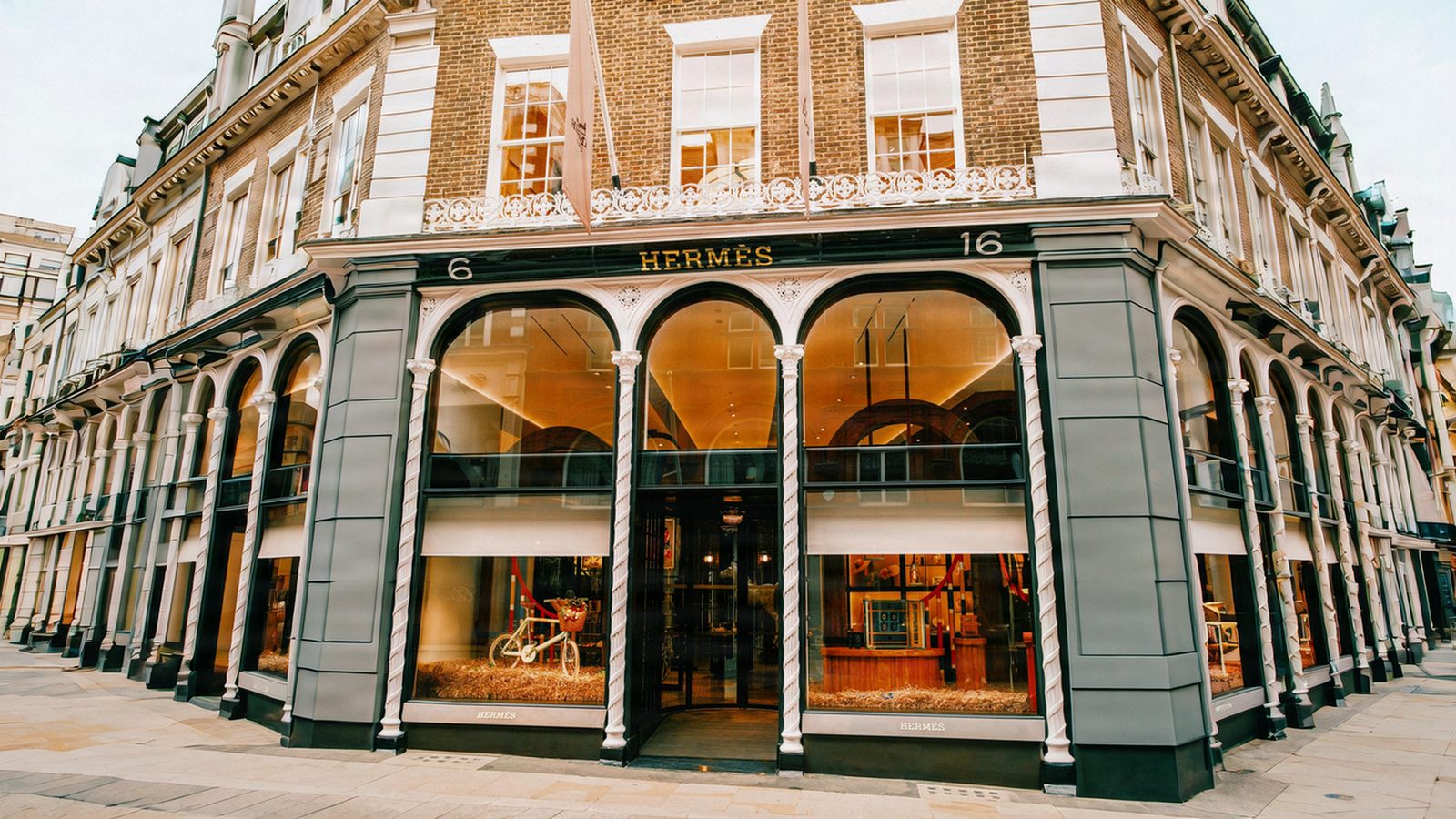 Hermès Q3 growth slows to 4.3% as Asia outside Japan stagnates - Worthbury